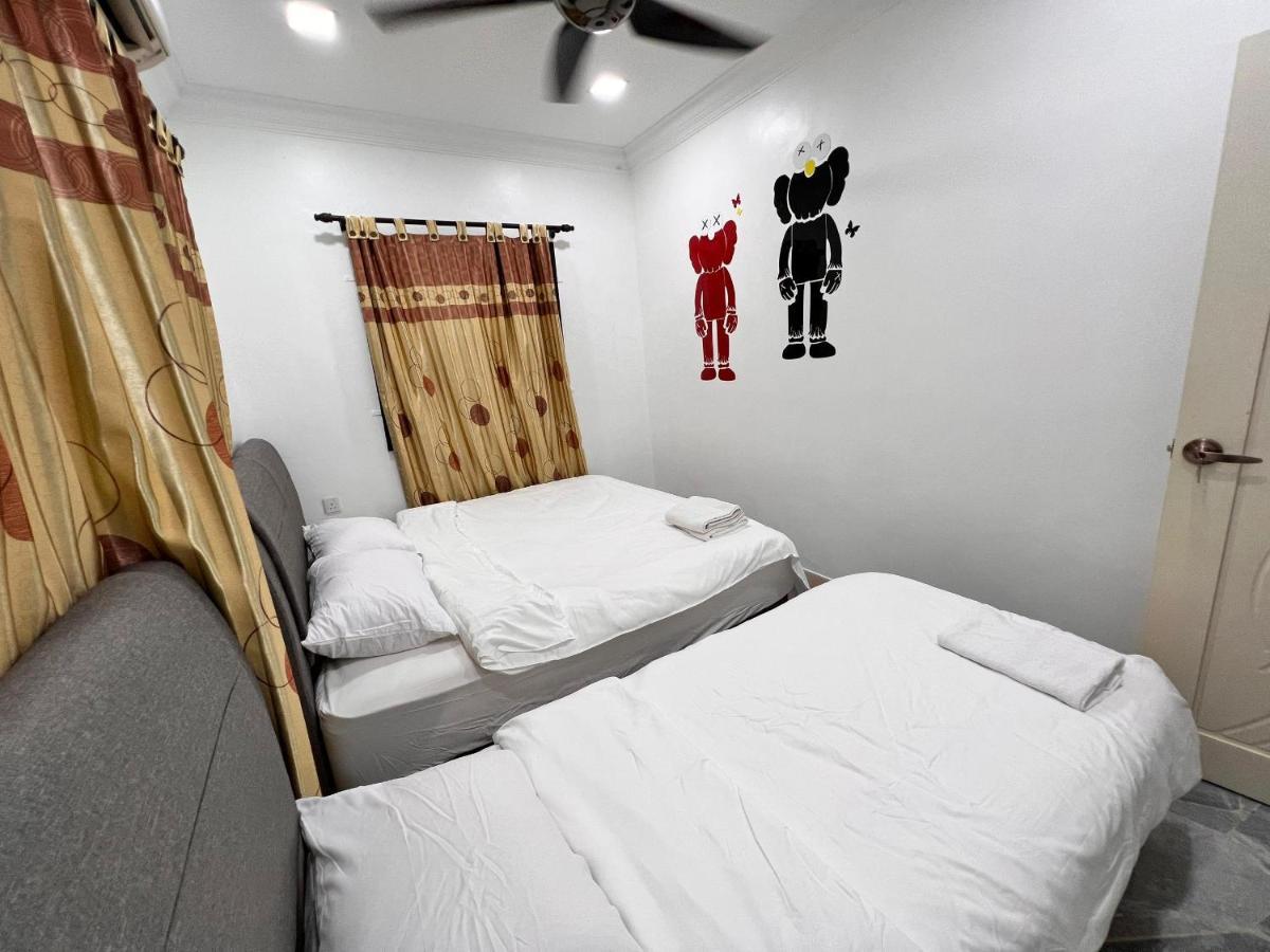Bearbrick Homestay With Pool Port Dickson Kültér fotó
